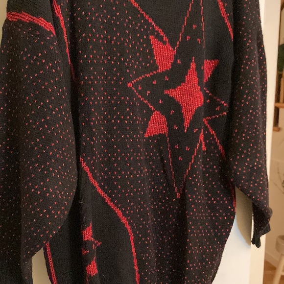 VINTAGE Ellen D Kollection Black Knit Sweater with Red Tinsel Star Design - Picture 8 of 8